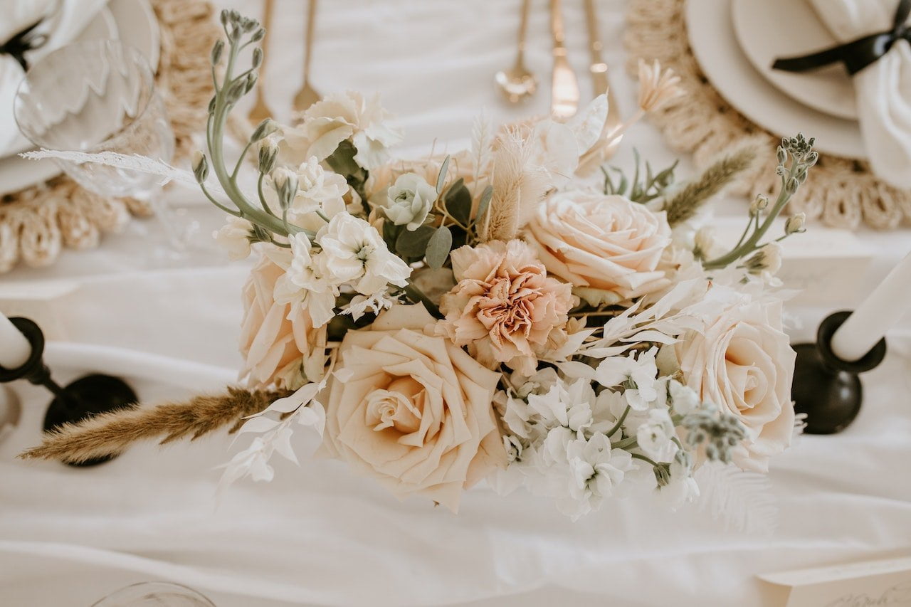 Neutral Wedding Bouquet Inspiration
